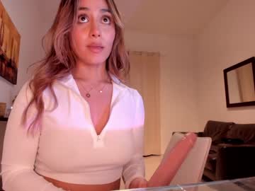 webcam girl itsbellax live cam image #8597632