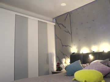 webcam girl nina_mon live cam image #8383103