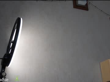 webcam girl bestblondiiecb live cam image #8973489