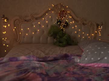 webcam girl pussy__money__weed live cam image #2353877