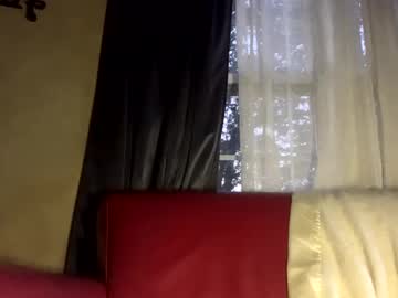 webcam girl youyourmom live cam image #10769787
