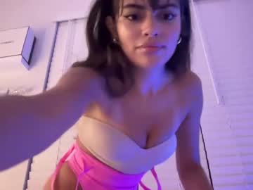 webcam girl poutyselenaa live cam image #9116931