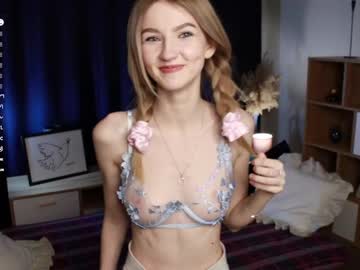 webcam girl whisperprincess live cam image #12932247
