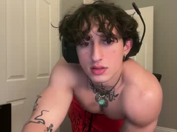 webcam man dom2gethard live cam image #8902698