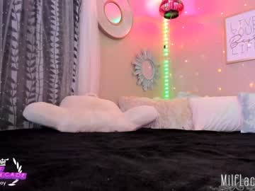 webcam girl milf_lacey live cam image #5291501