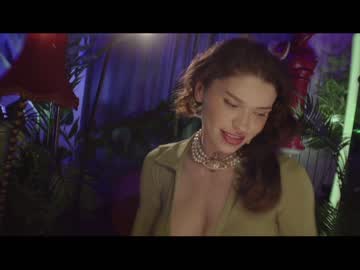 webcam girl lucieoude_ live cam image #5094506