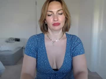 webcam girl mallinia live cam image #12352478