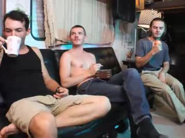 webcam man hollandhousestudios live cam image #3040170