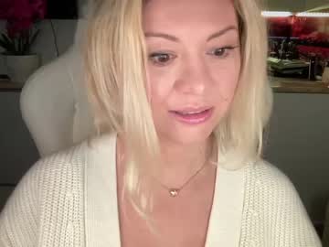 webcam girl kiradivine live cam image #8224154