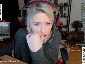 webcam girl kimilee22 live cam image #1842475