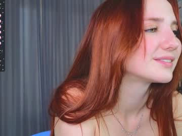 webcam girl lynnalltop live cam image #10210829