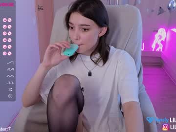 webcam girl lily_ewing live cam image #5604058