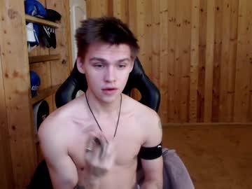 webcam man aristarkh_ live cam image #8107953