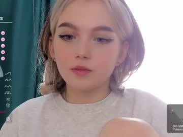 webcam girl small_blondee live cam image #7282284