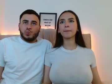 webcam couple moonbrunettee live cam image #8330445
