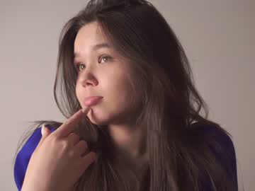 webcam girl helenmoors live cam image #5479426