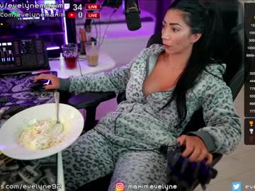 webcam girl evelyne92 live cam image #7527167