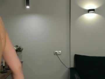 webcam girl mary_lepson live cam image #12474895