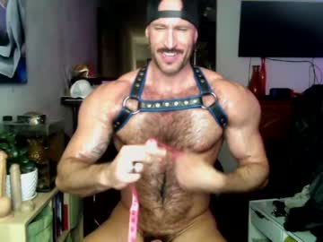 webcam man travisconnor86 live cam image #5028348