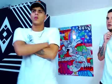 webcam man look__at__me live cam image #198898