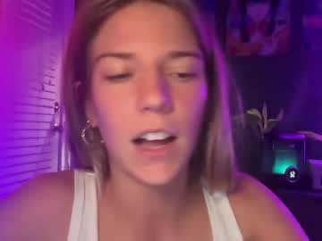 webcam girl oliviahansleyy live cam image #11143774