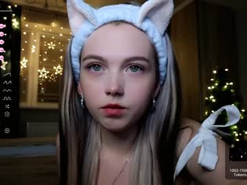 webcam girl small_blondee live cam image #7853546