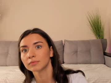 webcam girl nicoleluuv live cam image #10544152