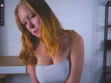 webcam girl elwynacroyle live cam image #10687666