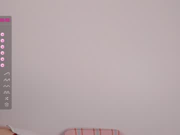 webcam girl juliepenningtona live cam image #6441834