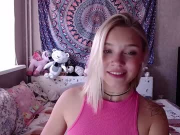 webcam girl babyfromtheforest live cam image #3320562