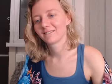 webcam girl elly_helly live cam image #3267400