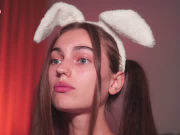 webcam girl hoolybunny live cam image #6989760