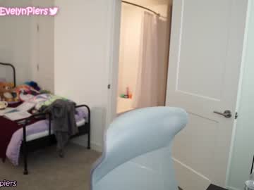 webcam girl evelynpiers live cam image #2562679