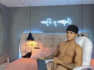 webcam man paradise_boy_s live cam image #9968686