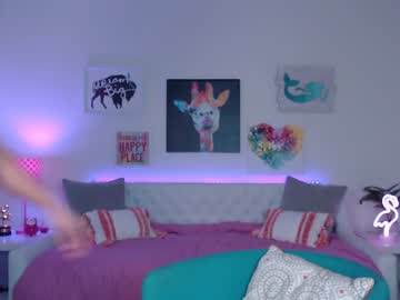 webcam girl holihurricane live cam image #4285365