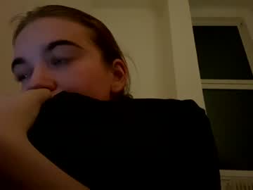 webcam girl lilfrooti0 live cam image #8314061