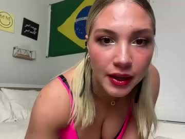 webcam girl lovecayaxo live cam image #8305116