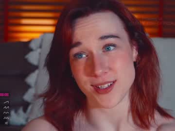 webcam girl emily_fox_official live cam image #5683725