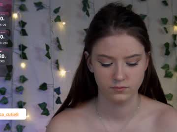webcam girl kittyloffe live cam image #8967328