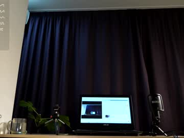 webcam girl ronny_ponny live cam image #6046872