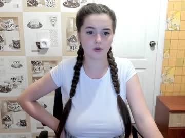 webcam girl emmika_ live cam image #2405108