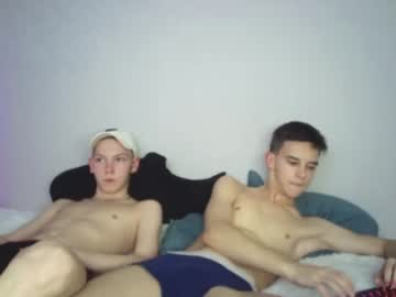 webcam man barney_kevin live cam image #4186526