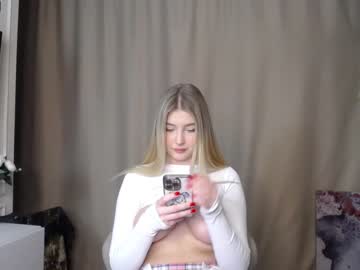 webcam girl cute18cute live cam image #7943301