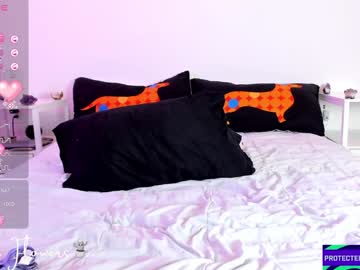 webcam girl violetttflowers live cam image #9758610