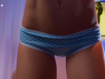 webcam girl lucie_beltran live cam image #11964953