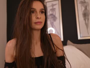 webcam girl dovia live cam image #11642332