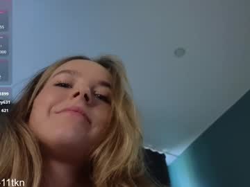 webcam girl milly_shy live cam image #10487327