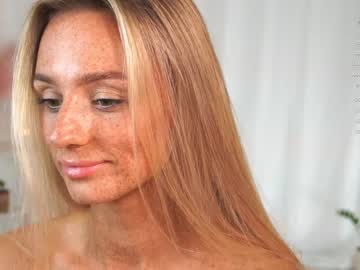 webcam girl artease live cam image #7763717