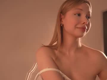 webcam girl april_blush live cam image #12599911