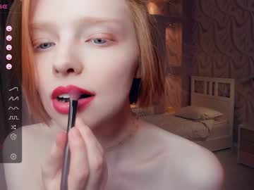 webcam girl gingers_hugs live cam image #8011029